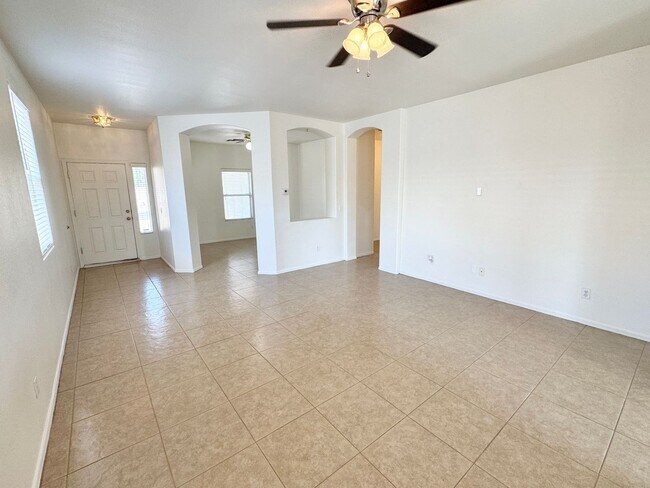 Building Photo - 4 Bedroom/2 Bath Single Level Home In Avon...