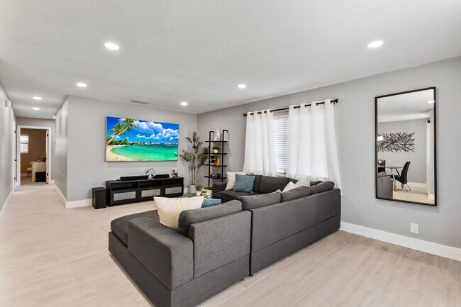 Foto del edificio - 831 SW 13th St
