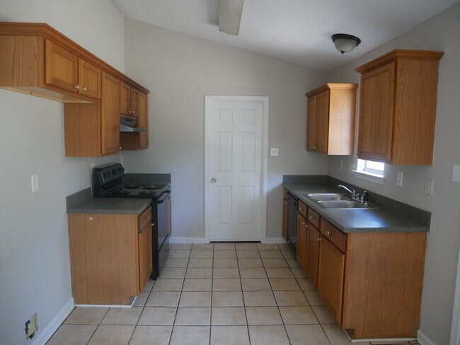 Foto del edificio - ****JUST REDUCED****2610 Waverly Dr, Horn ...