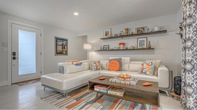 Building Photo - 2904 Homasassa Rd