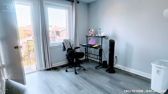Photo du bâtiment - 1-569 Oakwood Av