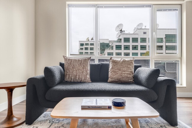 Foto del edificio - 101 Taylor Ave N