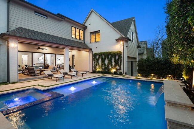 Foto del edificio - 3537 Villanova St