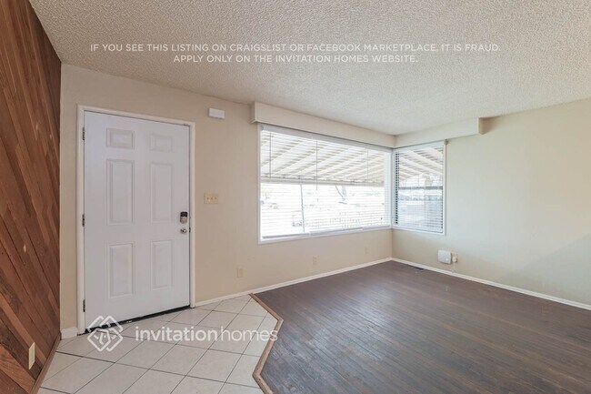 Foto del edificio - 1200 W 10th St