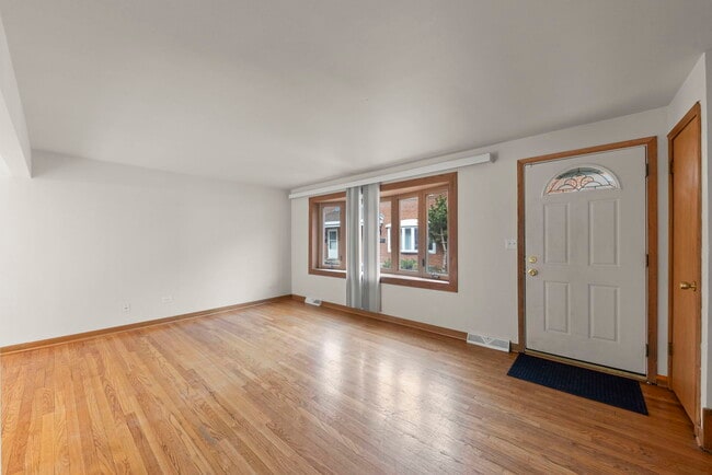 Building Photo - 509 Barnsdale Rd