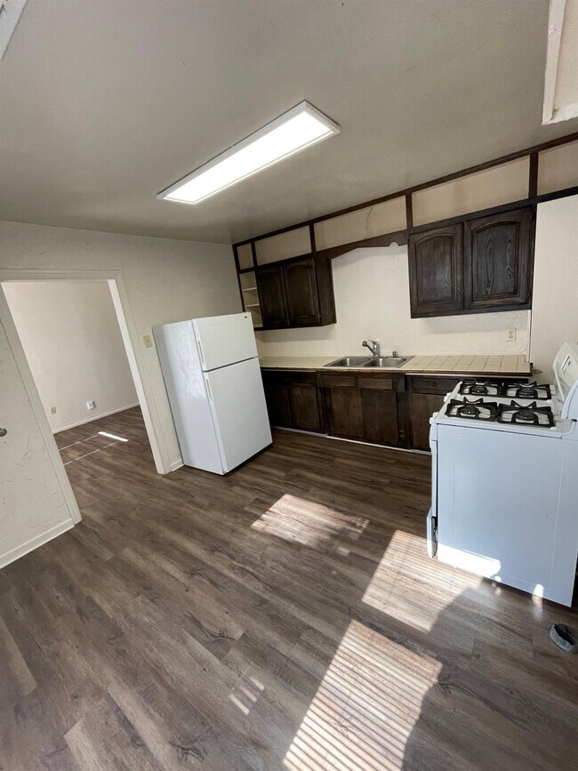 Building Photo - 2119 32nd St