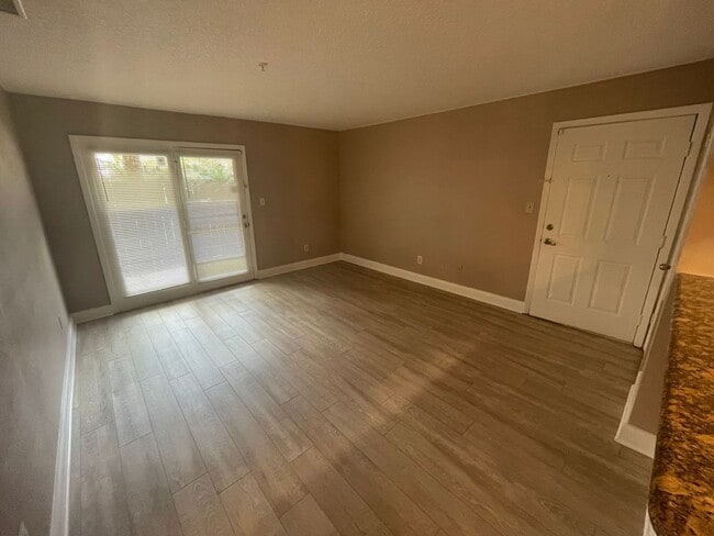 Photo - ALTAMONTE SPRINGS: Gated Community Oasis of Pearl Lake - 1 bed/1 bath, Ground Floor Apartment