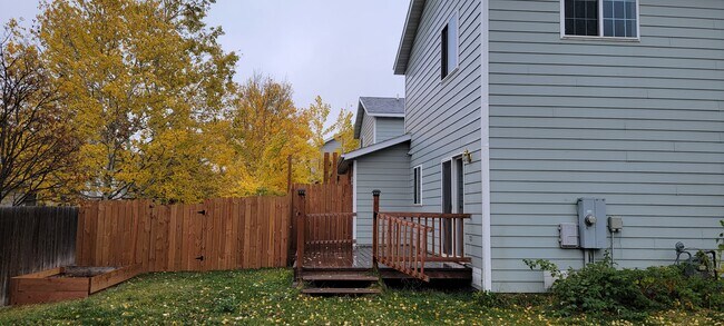 Building Photo - 3607 Laredo Dr