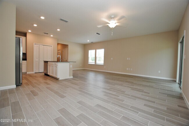 Foto del edificio - 35 Clifton Bay Loop