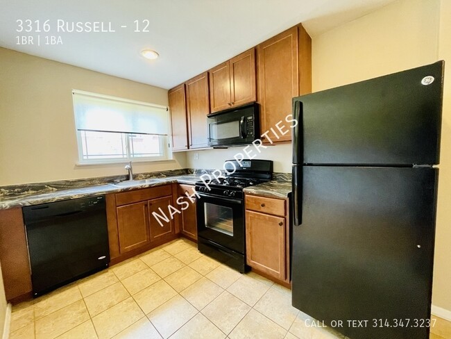 Building Photo - 3316 Russell-12
