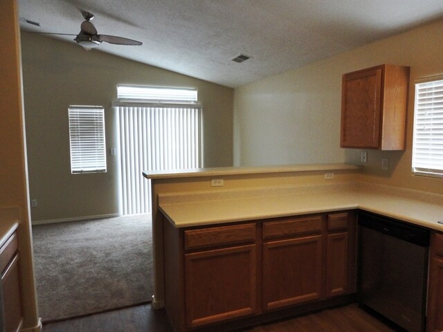 Foto del edificio - 6301 Vaughn Dr NE