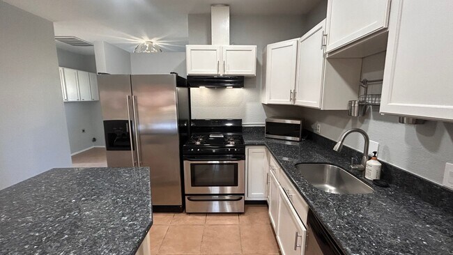 Foto del edificio - 1337 W Orangeburg Ave