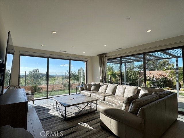 Building Photo - 135 Oceano