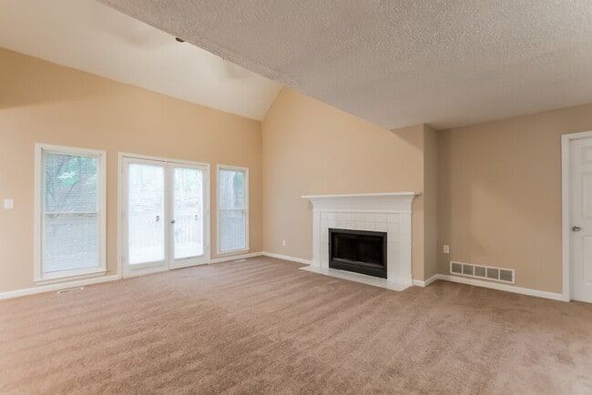 Foto del edificio - 3539 Pine Grove Dr