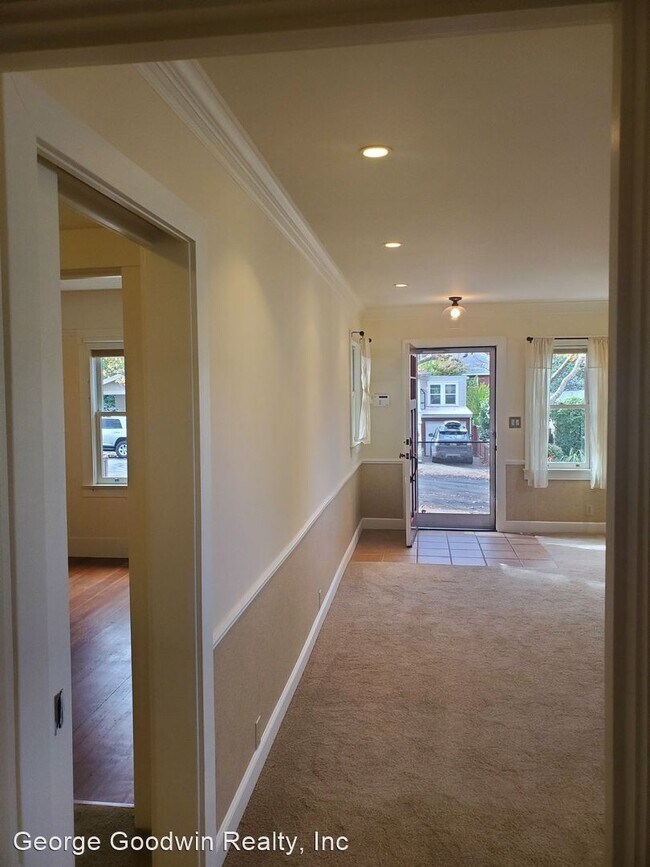 Foto del edificio - 3 br, 2.5 bath House - 152 C Street