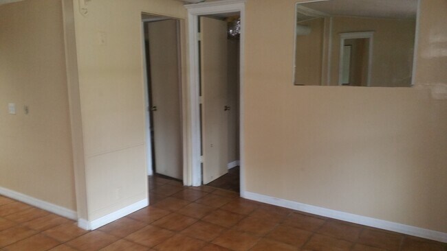 Foto del edificio - 2 Goff Rd