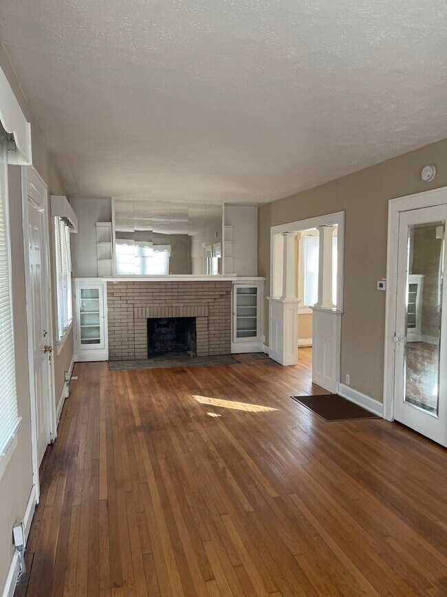 Building Photo - 3026 Shriver Ave
