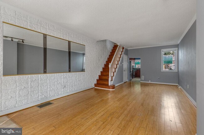Foto del edificio - 3214 E Thompson St