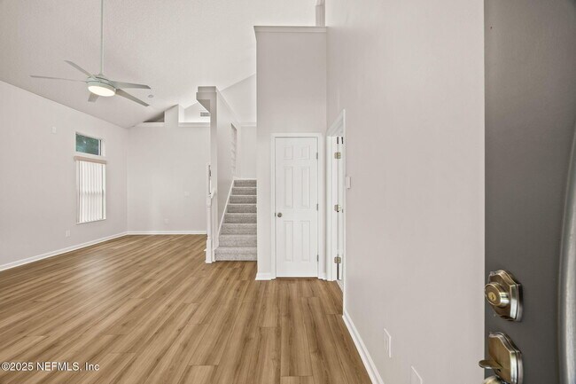 Foto del edificio - 6218 Hunters Ln