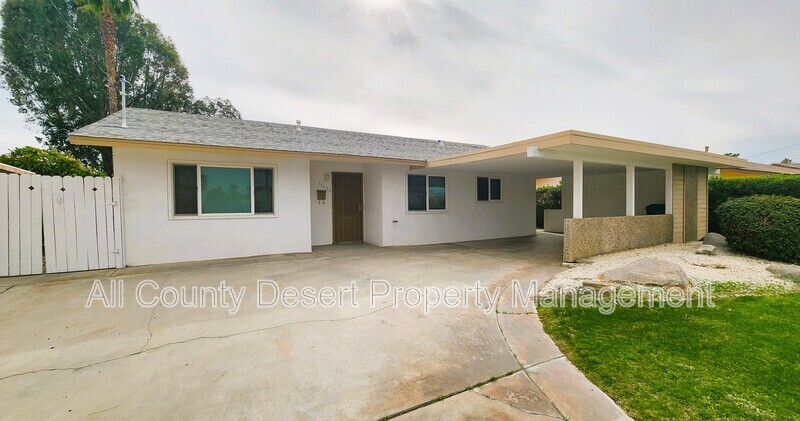 Primary Photo - 77025 California Dr