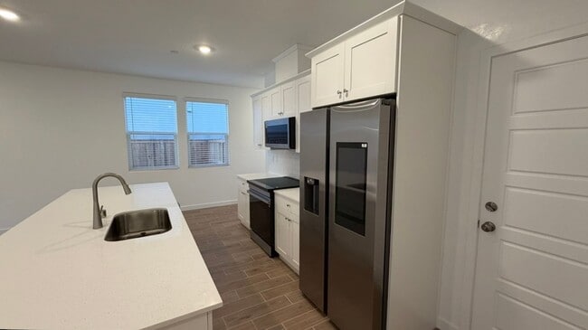 Foto del edificio - $2,650 Plum Tree, Move in Bonus $500 / Clovis Ave. & Shepherd, New 3 Bd House, Clovis, Heritage G...