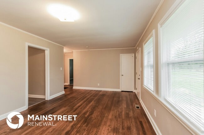 Foto del edificio - 651 Reeves Ct