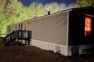 Building Photo - 140 Courtillians Rd