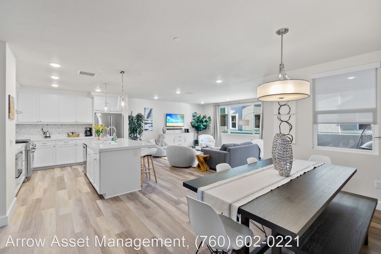 Foto principal - 3 br, 3.5 bath House - 354 Walnut Ave