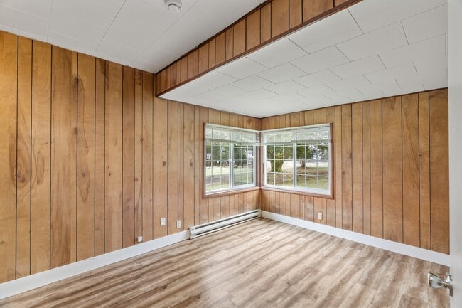 Building Photo - 117 Benthein Rd