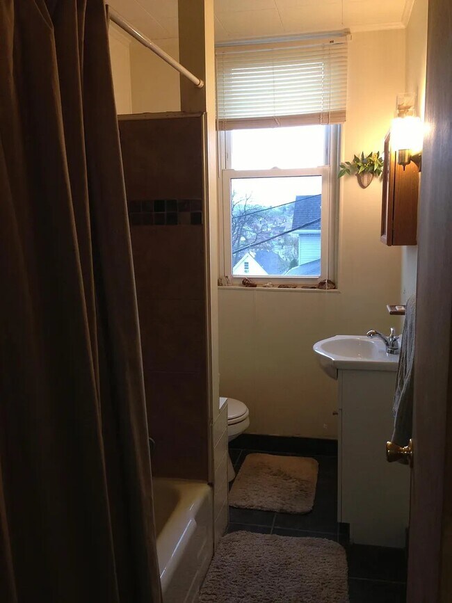 Foto del edificio - 4243 Gladstone St
