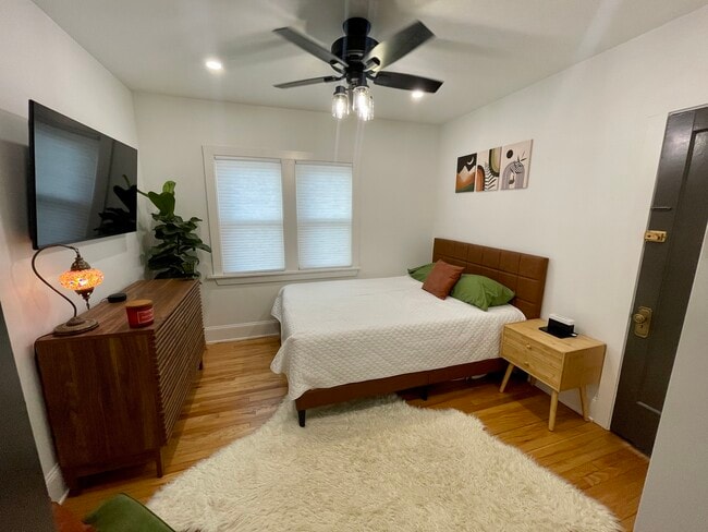 Building Photo - 3888 W 157th St