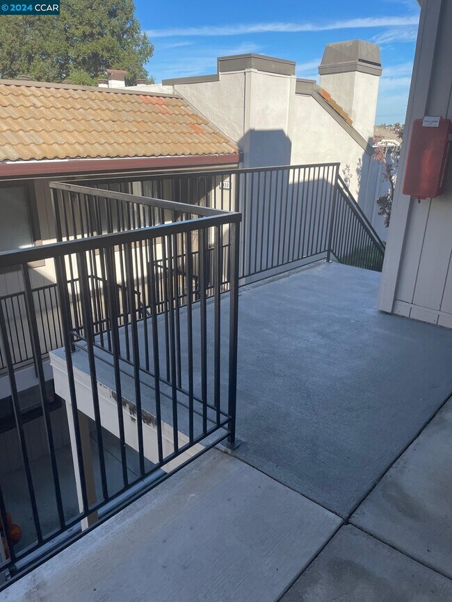 Foto del edificio - 1427 Hull Ln