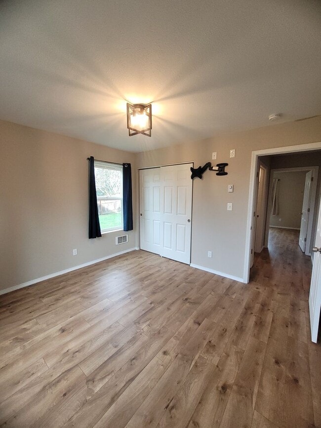 Foto del edificio - 1218 W Spruce St