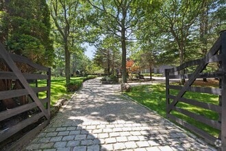 Building Photo - 110 Merchants Path