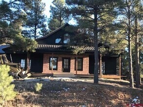 Building Photo - 42 Lake Forest Cir