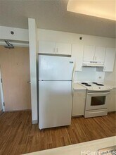 Building Photo - 3009 Ala Makahala Pl