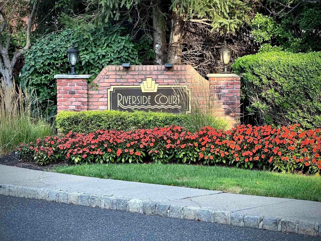 Foto principal - 145 Blue Heron Dr
