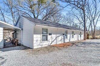 Building Photo - 8669 Historic Hwy