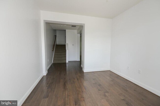 Building Photo - 524 Rayburn Ct