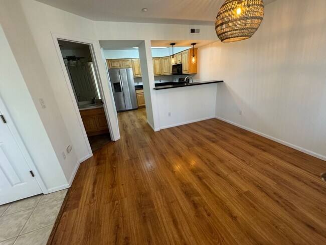 Building Photo - 3 Bedroom Condo for Rent in Central Boulder!
