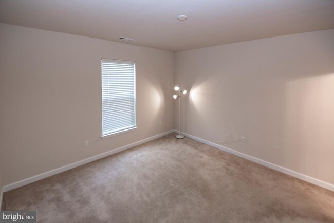 Foto del edificio - 501 Hungerford Dr