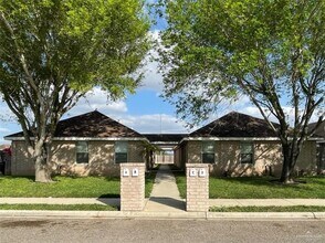 Building Photo - 12 South Dr