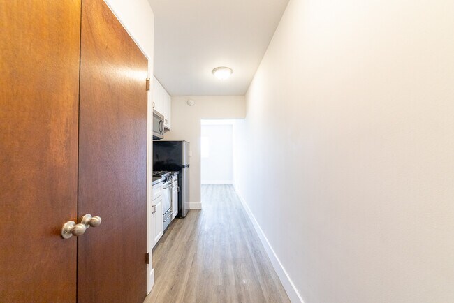 Foto del edificio - 4848 St Charles Pl