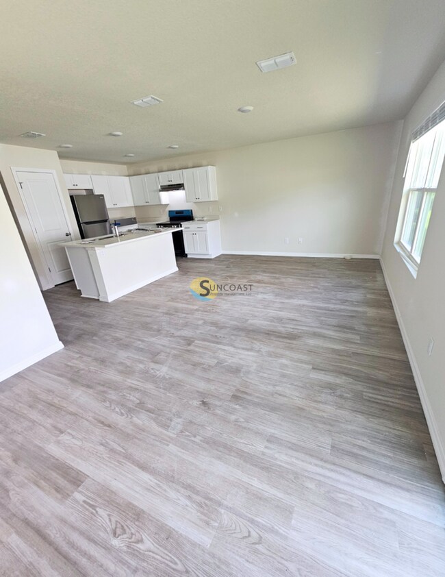 Building Photo - Amazing Rate in Beachy Palm Coast!