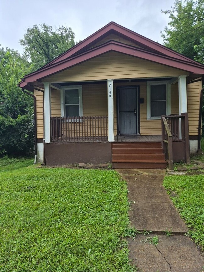 Building Photo - 2140 Rosebud Ave