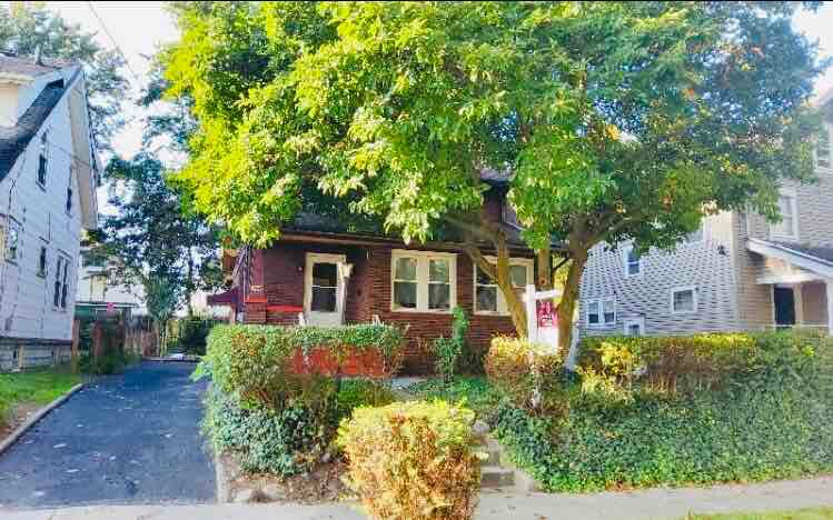 466 Adkins Ave Akron, OH 44301 – photo 1