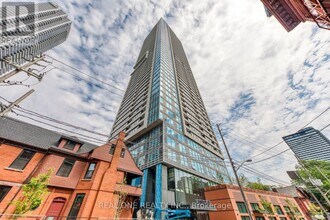 Building Photo - 609 Sherbourne St