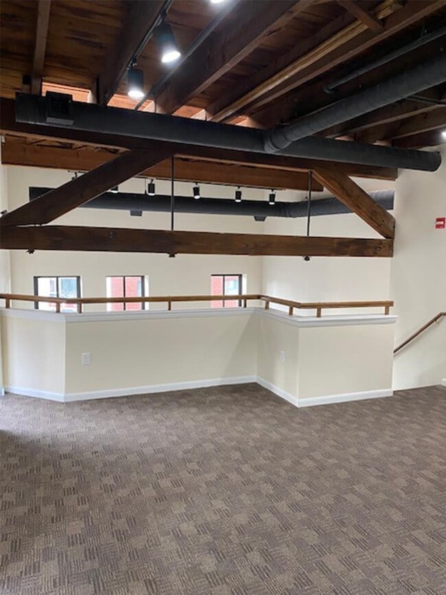 Building Photo - 1181 Elm St