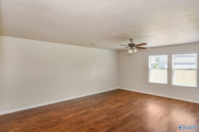 Foto del edificio - 123 Fire Fly Ln