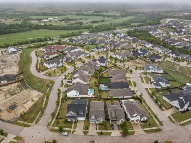Foto del edificio - 1725 Rolling Heights Ln
